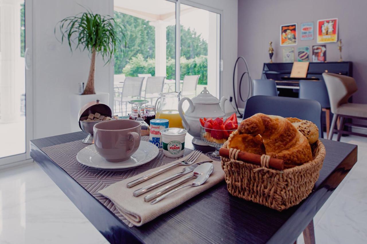Villa Des Chenes-Adult Only Saint-Doulchard Luaran gambar