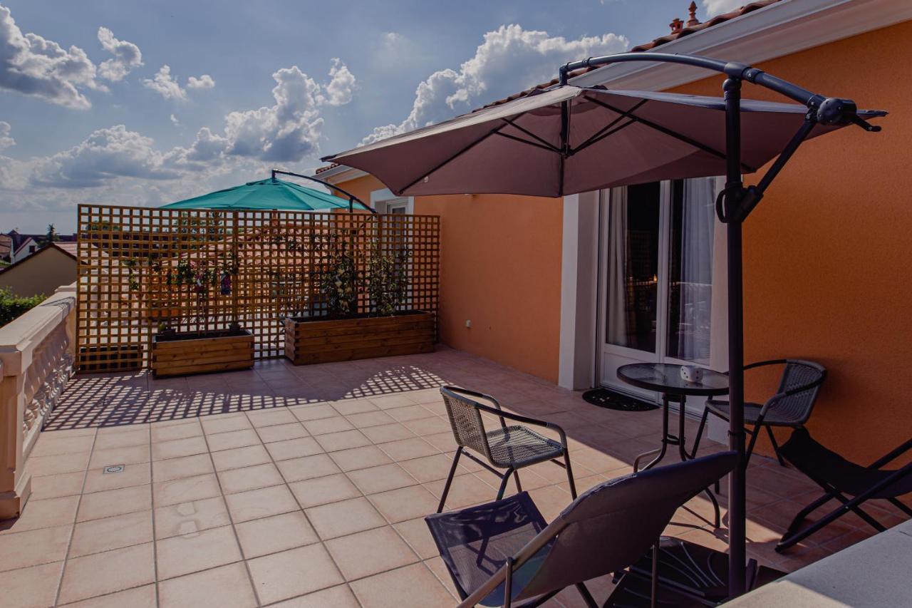 Villa Des Chenes-Adult Only Saint-Doulchard Luaran gambar